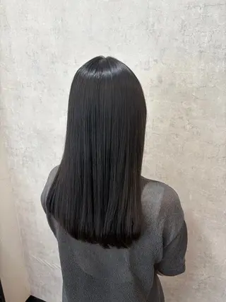 ロング 艶髪/透明感カラー 下山 萌華のヘアスタイル