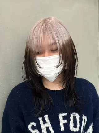 ロング イツク ⚡️ ルーツ/ハイトーンのヘアスタイル