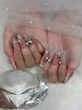 ネイル ベスティオーラ aineのネイルデザイン