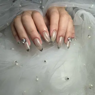 ネイル 里見 麗のネイルデザイン