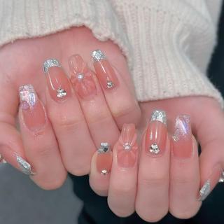 ネイル Queens テイのネイルデザイン