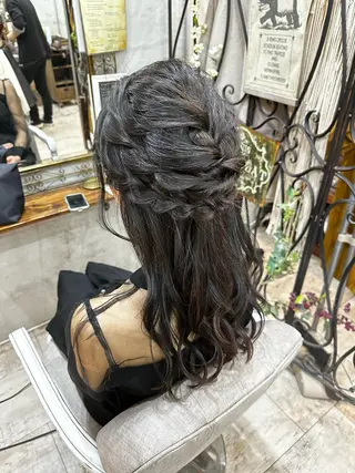 ロング ヘアアレンジ カット スパのヘアスタイル