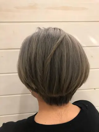 ミディアム カラー 東恩納 誠のヘアスタイル