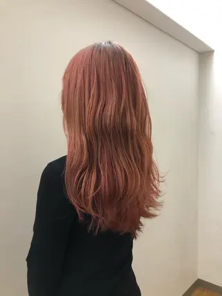 ロング カラー 松田 アカリのヘアスタイル