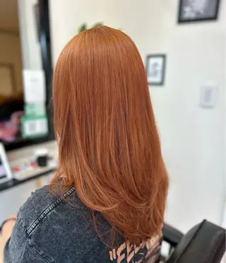 カラー 芦川 愛夏のヘアスタイル