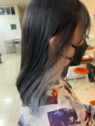 ミディアム カラー 黒崎 美乃里のヘアスタイル