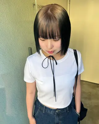 ミディアム 薄暮 マツイ　レンのヘアスタイル