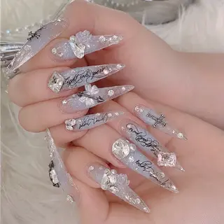 ネイル Lyna 池袋のネイルデザイン