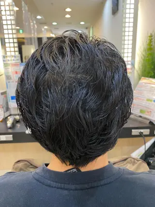 ショート パーマ メンズ ゆめ ベージュカラーのヘアスタイル