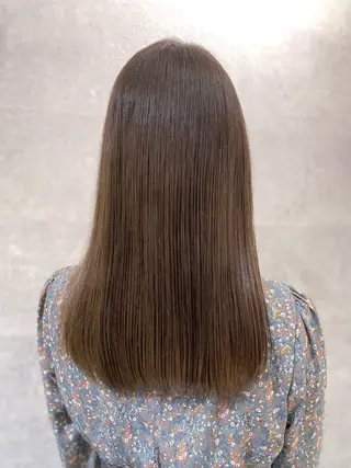セミロング カラー 𝑺𝒂𝒌𝒊 🩶マンツーマン施術のヘアスタイル
