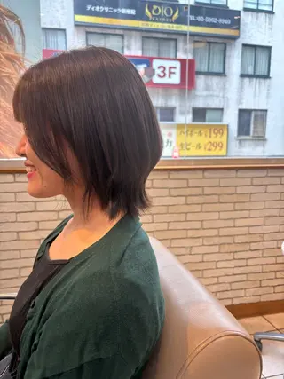 ミディアム イソベ ミズキのヘアスタイル