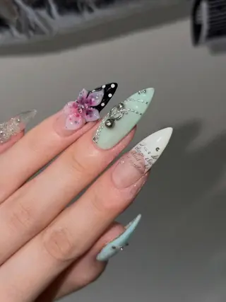 ネイル Rina Nail.Novaのネイルデザイン