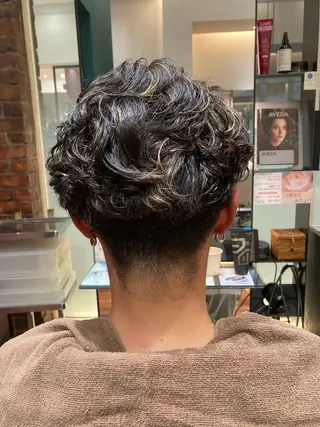 メンズ 成沢 モニカのヘアスタイル