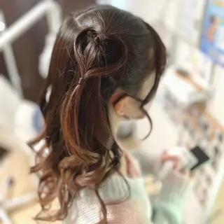 ヘアアレンジ イーチブライト EachBrightのヘアスタイル