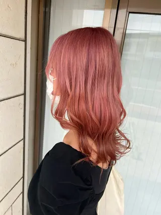 セミロング カラー 萩原 一葉のヘアスタイル