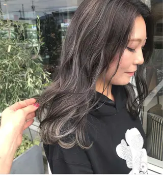 カラー YUI𓍯ｴｸｽﾃ /ﾆｭｱﾝｽｶﾗｰのヘアスタイル