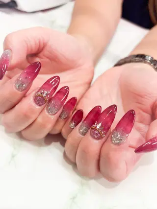ネイル ブライトサロン🩷 田嶋日向子💅✨のネイルデザイン