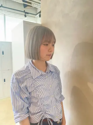 ショート カラー ハイトーン/うる艶 カラー Mioのヘアスタイル