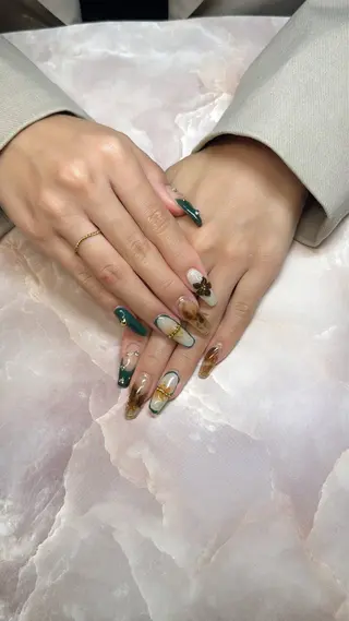 ネイル ✨アン ミユ✨のネイルデザイン