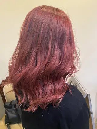 ミディアム トップスタイリスト/ アユミのヘアスタイル