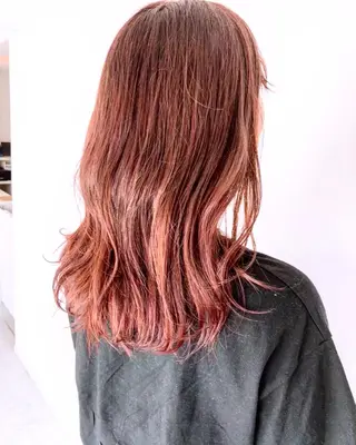ミディアム Ze sealのヘアスタイル