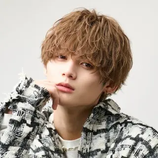 メンズ シャドウパーマ／骨格 矯正カット　トモキのヘアスタイル