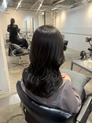 セミロング 新宿/顔周りカット +レイヤー=しずく♩のヘアスタイル