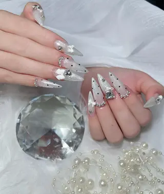 ネイル Lyna 池袋のネイルデザイン