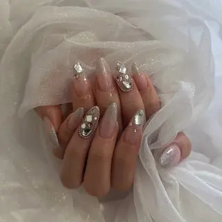ネイル sara : salon ELVIのネイルデザイン