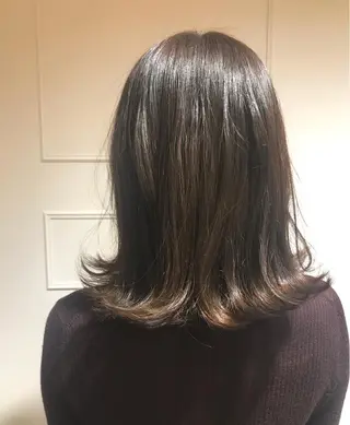 ミディアム カラー 黒神 浩之のヘアスタイル