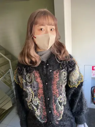 ミディアム カラー パーマ ヘアアレンジ デザインカラー/ボブ ブリーチカラー/ユリのヘアスタイル