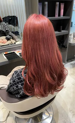 ロング 近野 美月のヘアスタイル
