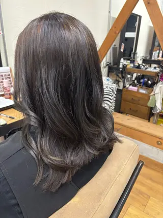カラー 落合 そらのヘアスタイル