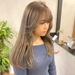 ロング カラー 前川 朋香のヘアスタイル