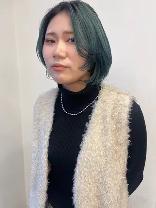 ショート カラー 💓パーマ，💗 レイヤーカットのヘアスタイル