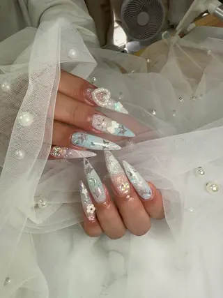 ネイル Hey🌈NAIL 長さ出し専門店のネイルデザイン