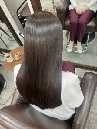 ロング NENE .のヘアスタイル