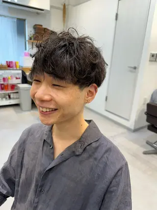 ミディアム パーマ メンズ 似合う髪型見つけます AYAKAのヘアスタイル