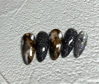 ショート 2DY NAIL SALONのネイルデザイン