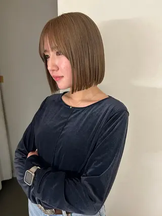 ショート カラー 【une】 nanamiのヘアスタイル
