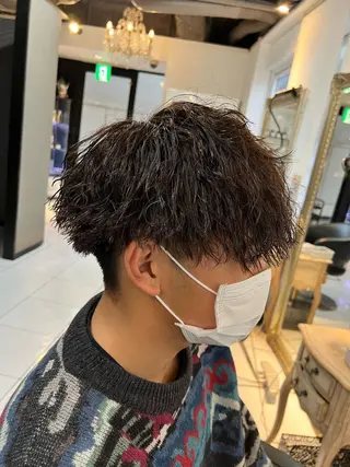 メンズ パーマ特化美容師 茂木広幸のヘアスタイル