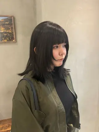 セミロング 新宿/顔周りカット +レイヤー＝しずく♩のヘアスタイル