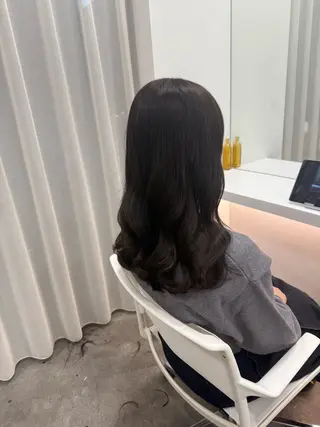 セミロング ayumi ／透明感カラーのヘアスタイル