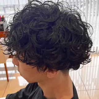 ショート パーマ メンズ 金子 直樹のヘアスタイル