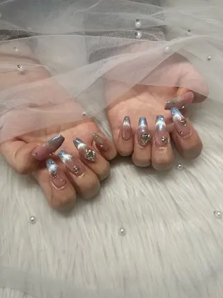 ネイル AOAQUA SHIORIのネイルデザイン