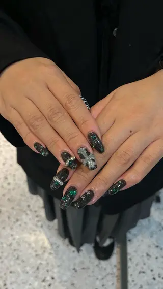 ネイル 𝗮𝘆𝗮𝗸𝗮 📍新宿ネイリストのネイルデザイン