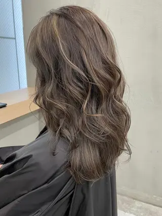 ミディアム カラー ブリーチ&髪質改善 TAIGAのヘアスタイル