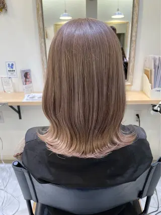ミディアム 垣内 彩伽のヘアスタイル