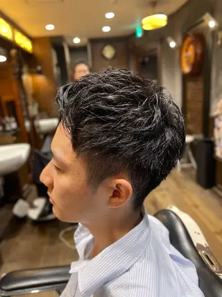メンズ 京都フェードカット 田嶋勇祐のヘアスタイル