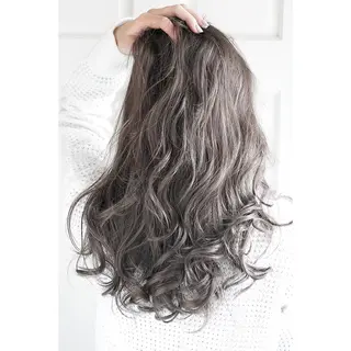 ロング EIGHT plum TOKIOリミテッドのヘアスタイル